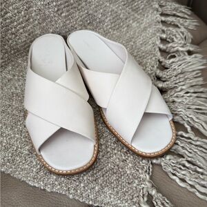 Sandals (Vince )White Cross-Strap Like new $110